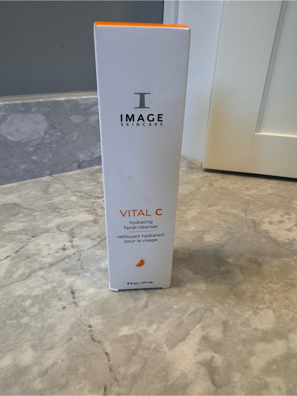 Vital C Hydrating Facial Cleanser - White/Orange